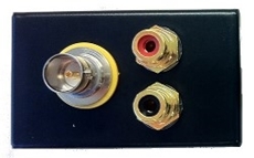 Bild von proFLF 2CINCHBNC sw | proFLF® mit 2 Cinch Durchführungen f/f (sw/rt) und 1 BNC Durchführung f/f; schwarz